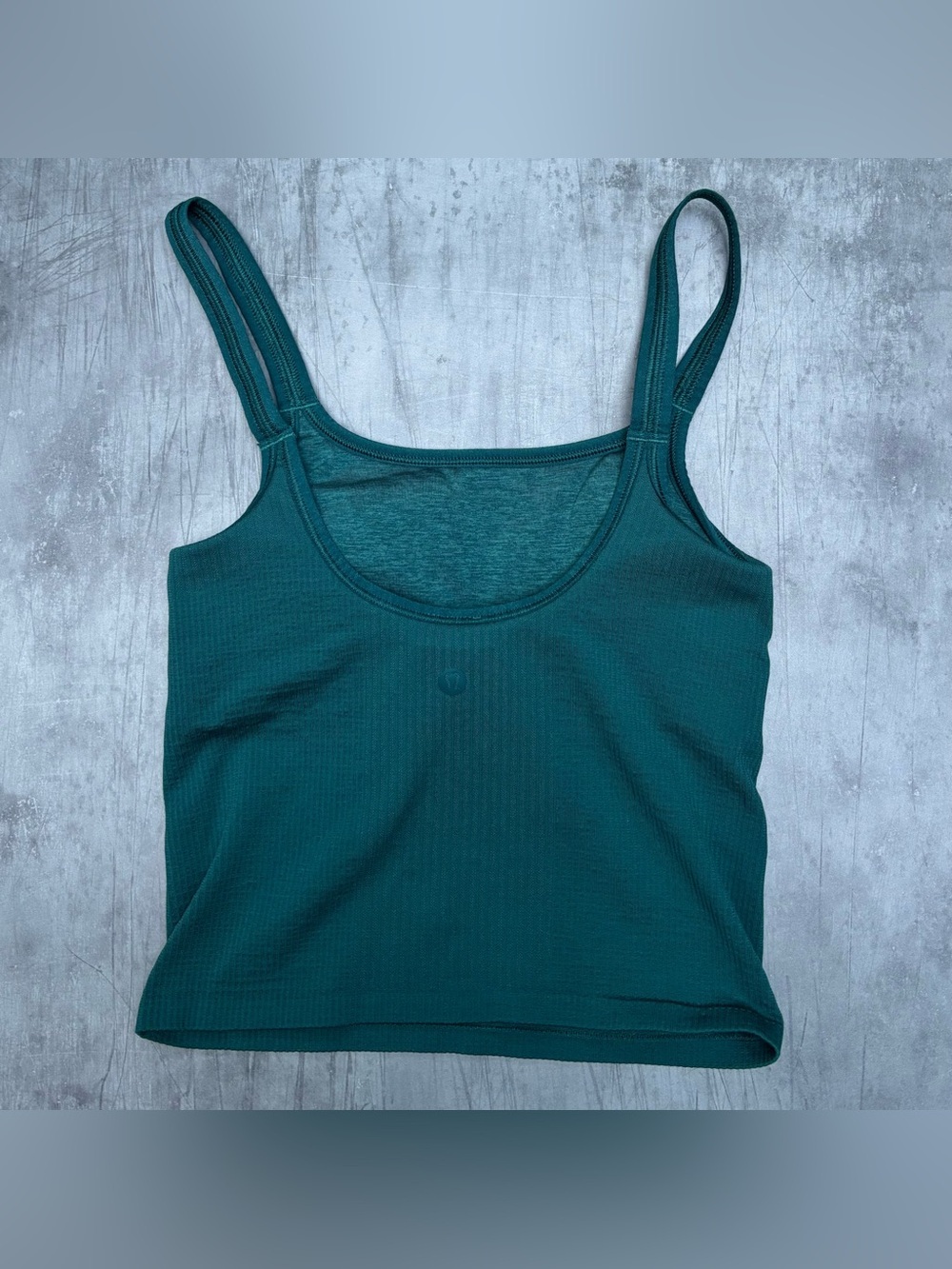 Lululemon Ebb To Street Scoop Neck Cropped Tank Top In Green Size 4 B/C Cup